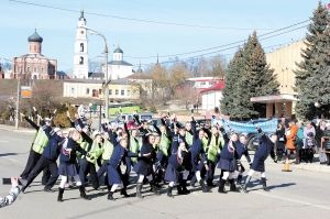 Станцевали на дороге