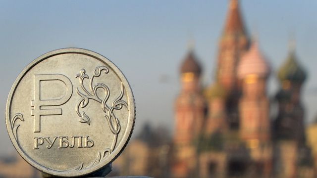 Причина кризиса – непрофессионалы в правительстве и ЦБ