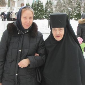 Монахиня спасла останки солдат