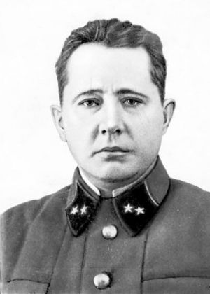 Почтить посмертно