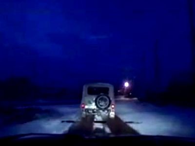 Видео дня: Русский полицейский догнал машину нарушителя бегом