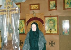 В подворье кипит жизнь