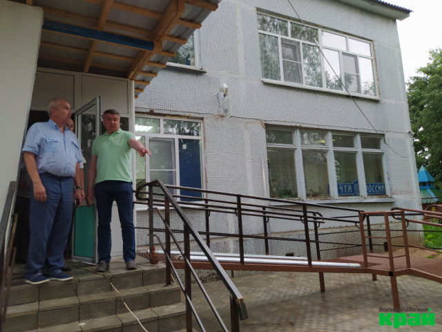 Завершается ремонт здания почты в селе Болычево