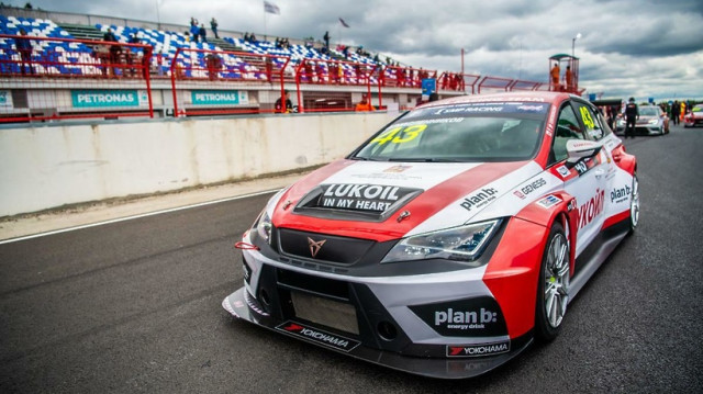 Подмосковный спортсмен продолжил участие в серии кольцевых гонок на Moscow Raceway