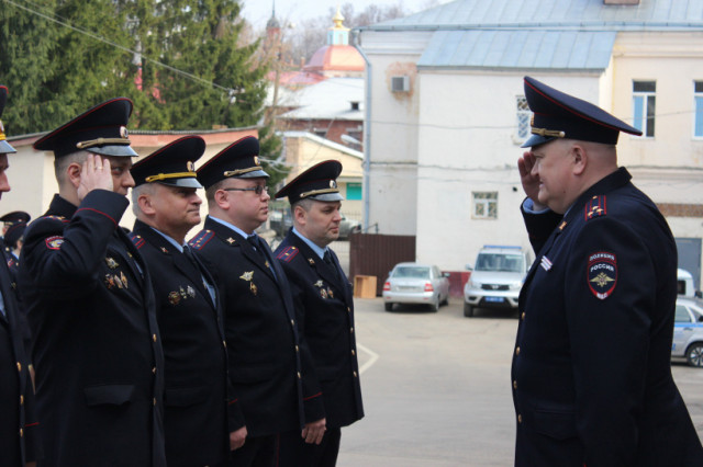 Волоколамская полиция провела строевой смотр личного состава