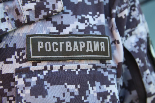 Сотрудники Росгвардии задержали мужчину с героином в кармане