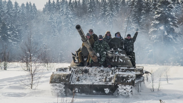 В Волоколамске можно покататься на танках