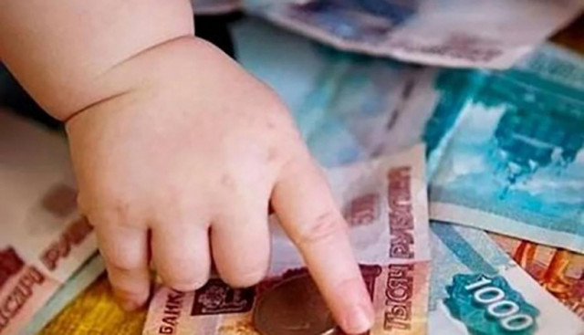 Опекунам повысили выплаты в этом году
