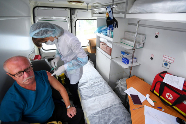 В Волоколамском районе заработали два мобильных комплекса по вакцинации от гриппа