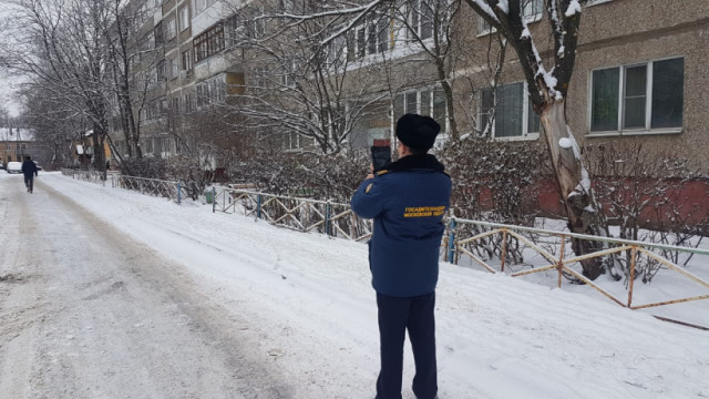 Волоколамские сетевые магазины лучше убирают снег, чем местные коммерсанты