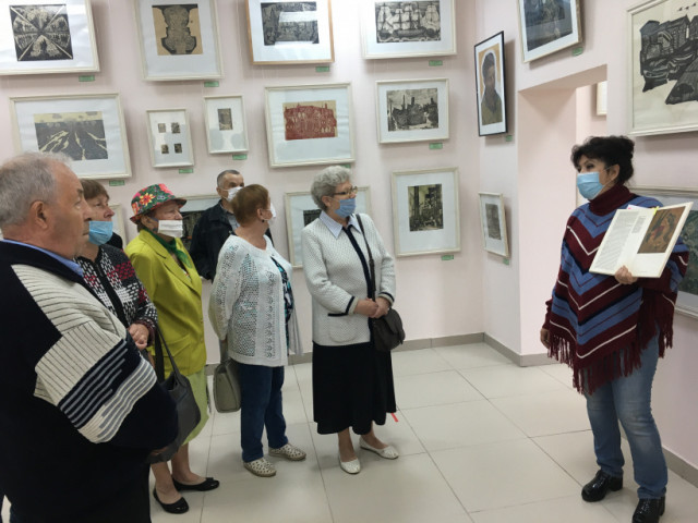 Пожилые "надеждинцы" посетили усыпальницу Великого Князя Олега Константиновича