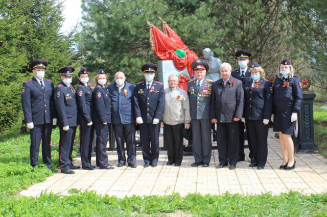 Акцию «Минута молчания» провели полицейские Волоколамска