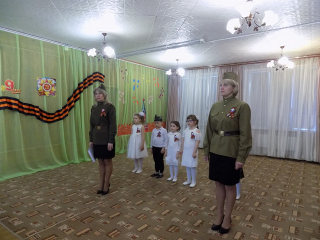 Ветеранов войны поздравили дети