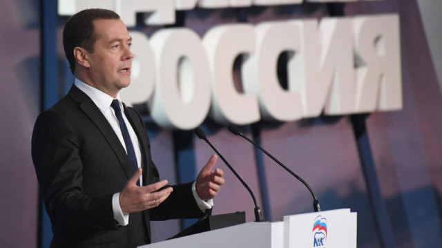 Медведев опять заговорил о новых направлениях работы «Единой России»