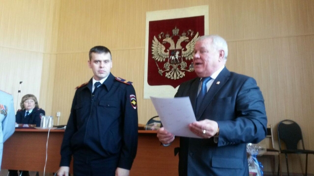 Градоначальник отметил заслуги сотрудников вневедомственной охраны