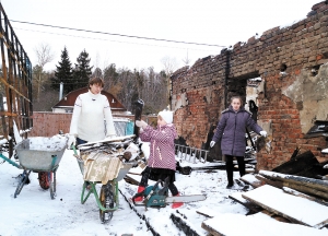 На помощь погорельцам
