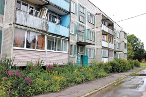 Житель Яропольца вместе с полицейскими устроил кровавую бойню в подъезде