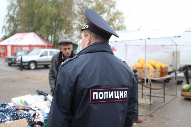 Прошерстили уличных торговцев в Теряево
