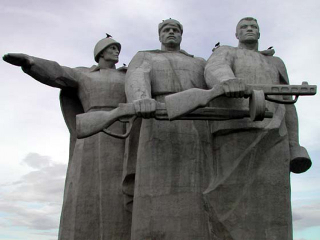 Торжественное открытие мемориала в Дубосеково после реконструкции