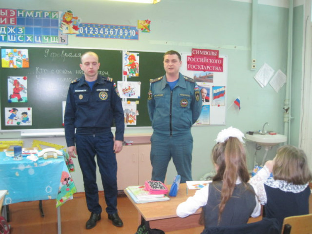 Пожарные встретились с учениками Детгородковской школы