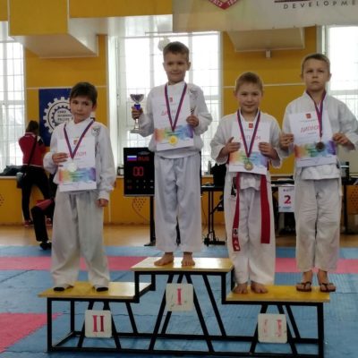 Волоколамские каратисты привезли пять медалей из Твери
