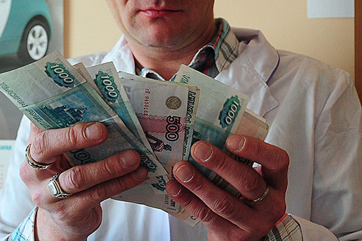Активисты Народного фронта занялись низкими зарплатами подмосковных врачей