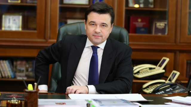 Воробьев вручил почетную награду волоколамскому ветерану Виктору Бахиреву