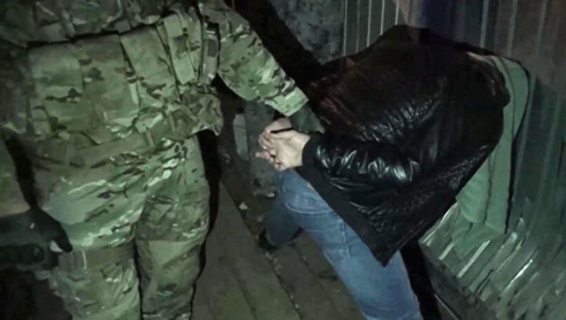 ФСБ задержала боевиков ИГ*, готовивших теракты на подмосковном транспорте