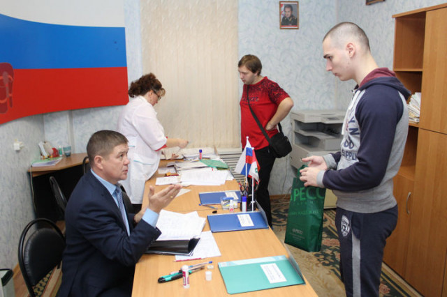 Двое призывников из Волоколамска будут служить в Президентском полку