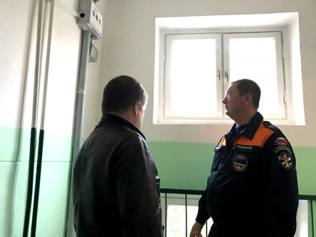 Начальник Госжилинспекции Вадим Соков проверил ремонт подъездов