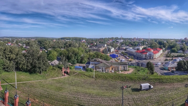 Панорама со смартфона + эффект HDR. Тут видно, как феерверк устанавливают:-)