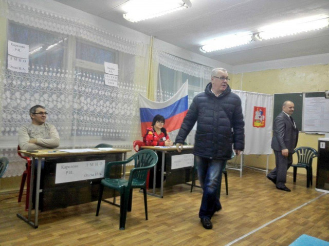 Пётр ЛАЗАРЕВ проголосовал одним из первых