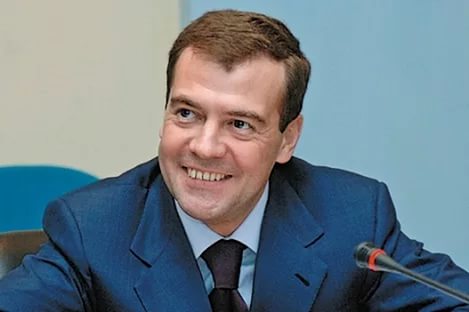 Медведев справился с безработицей
