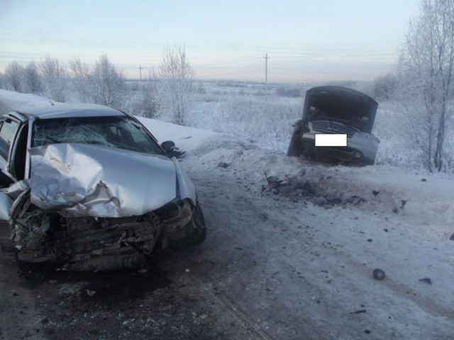 Четверо человек пострадали в страшном ДТП в Грядах