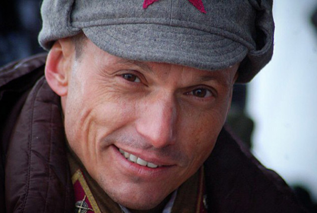 "Я горжусь тем, что принадлежу к народу таких людей". Интервью с режиссёром фильма "28 панфиловцев"