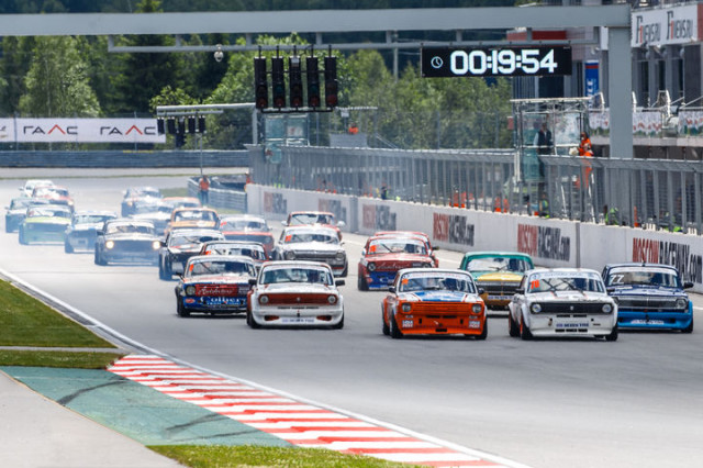На Moscow Raceway состоятся кольцевые гонки на классических автомобилях