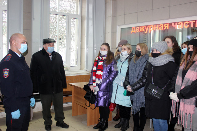 В Волоколамском отделе МВД высадился "студенческий десант"