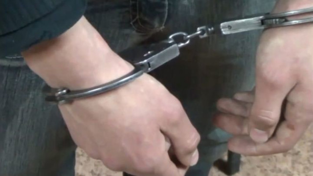 Двое воров попались с украденными аккумуляторами