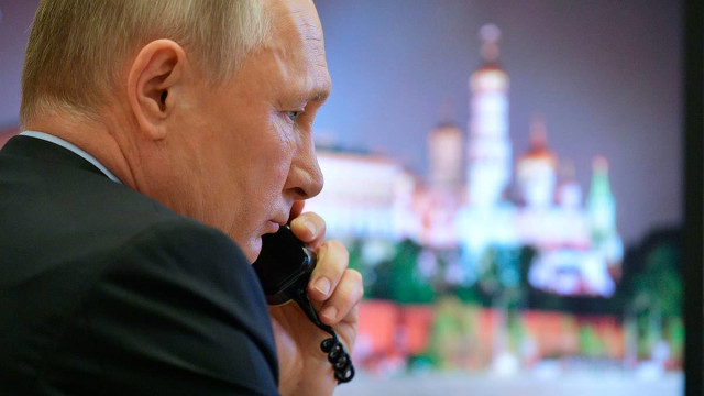 Путин продлил режим нерабочих дней в России до конца майских праздников