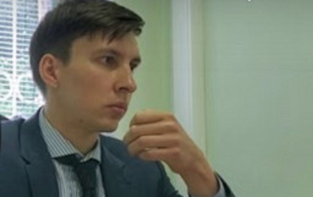 Помощник волоколамского прокурора продолжает ходить без формы и удостоверения