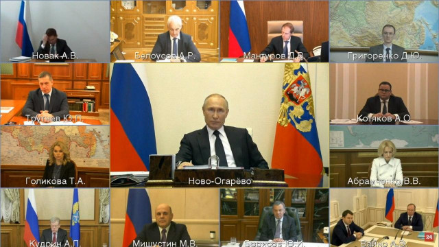 Путин поручил дать малому и среднему бизнесу безвозмездную помощь