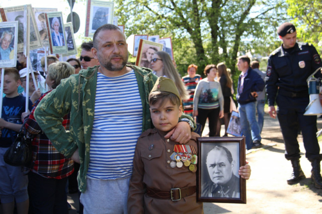 Более полутора тысяч жителей Волоколамского района прошли маршем в Бессмертном полку