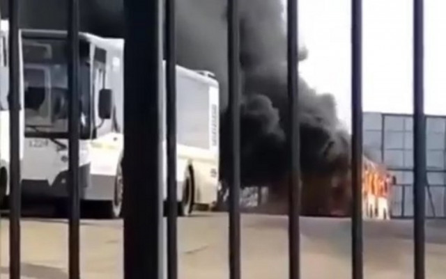 На Волоколамской автостанции сгорел автобус