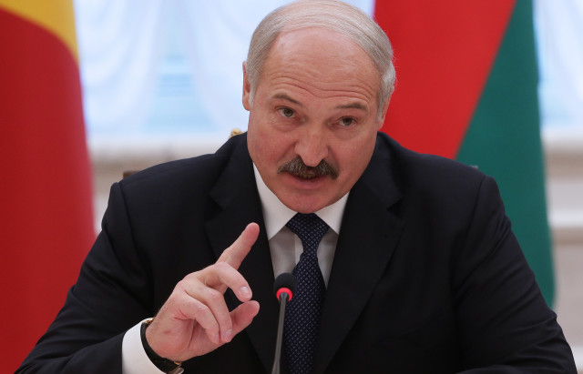 Лукашенко отказался прививаться от коронавируса