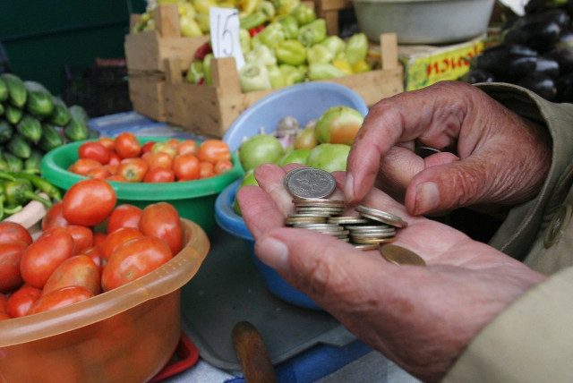 В России подорожают ключевые продукты и лекарства
