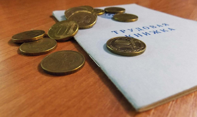 Могут ли приставы арестовывать пособие по безработице