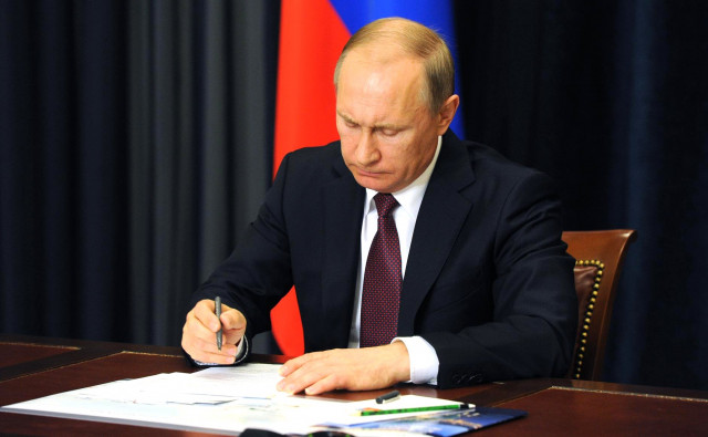 Под Новый год Путин подписал множество законов