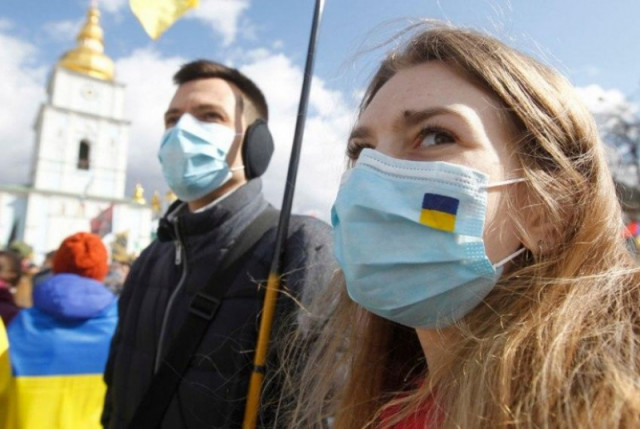 Украине придется выйти из карантина