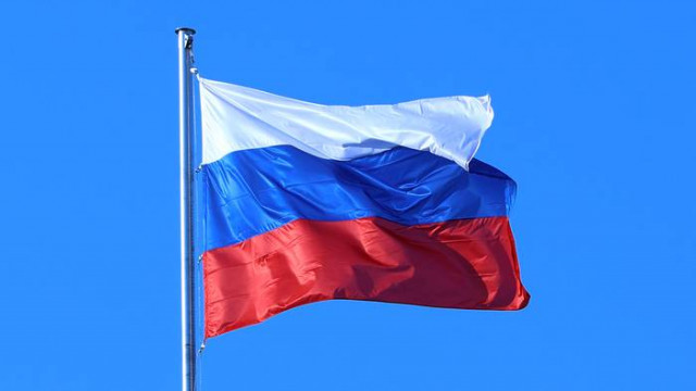 Теперь учебный день в школах будет начинаться с поднятия государственного флага