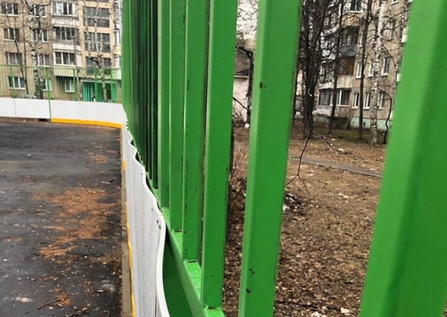Игорь Чистюхин благоустроил спортивную площадку